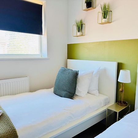 2 Bed House, Sleeps 6, Dog Friendly, Close To A14 M11, With Garden & Parking Long Stay Work Contractor Leisure, Jade CBG Buitenkant foto