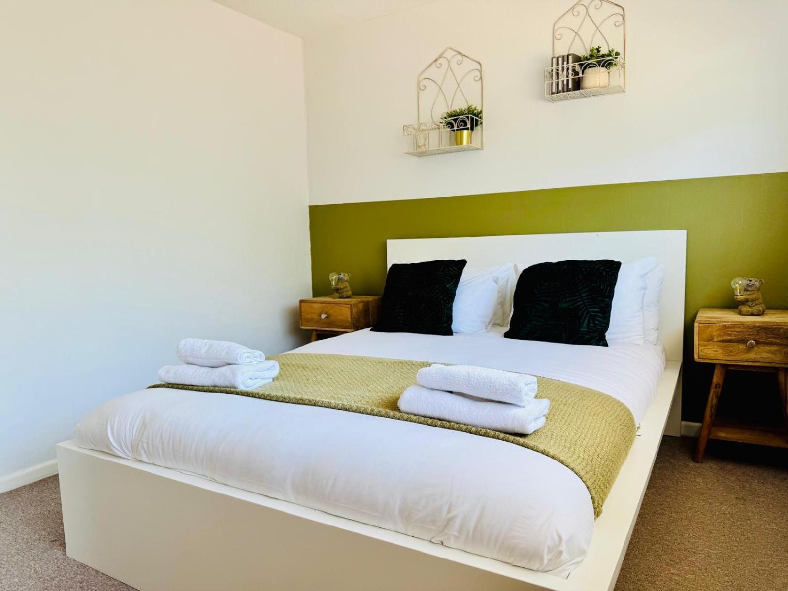 2 Bed House, Sleeps 6, Dog Friendly, Close To A14 M11, With Garden & Parking Long Stay Work Contractor Leisure, Jade CBG Buitenkant foto
