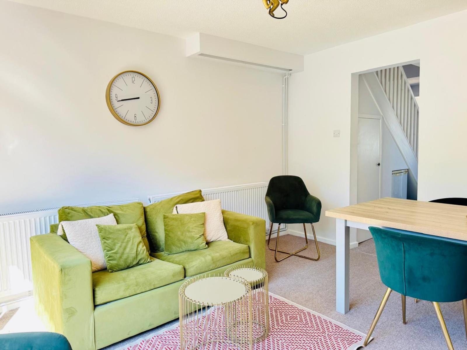 2 Bed House, Sleeps 6, Dog Friendly, Close To A14 M11, With Garden & Parking Long Stay Work Contractor Leisure, Jade CBG Buitenkant foto