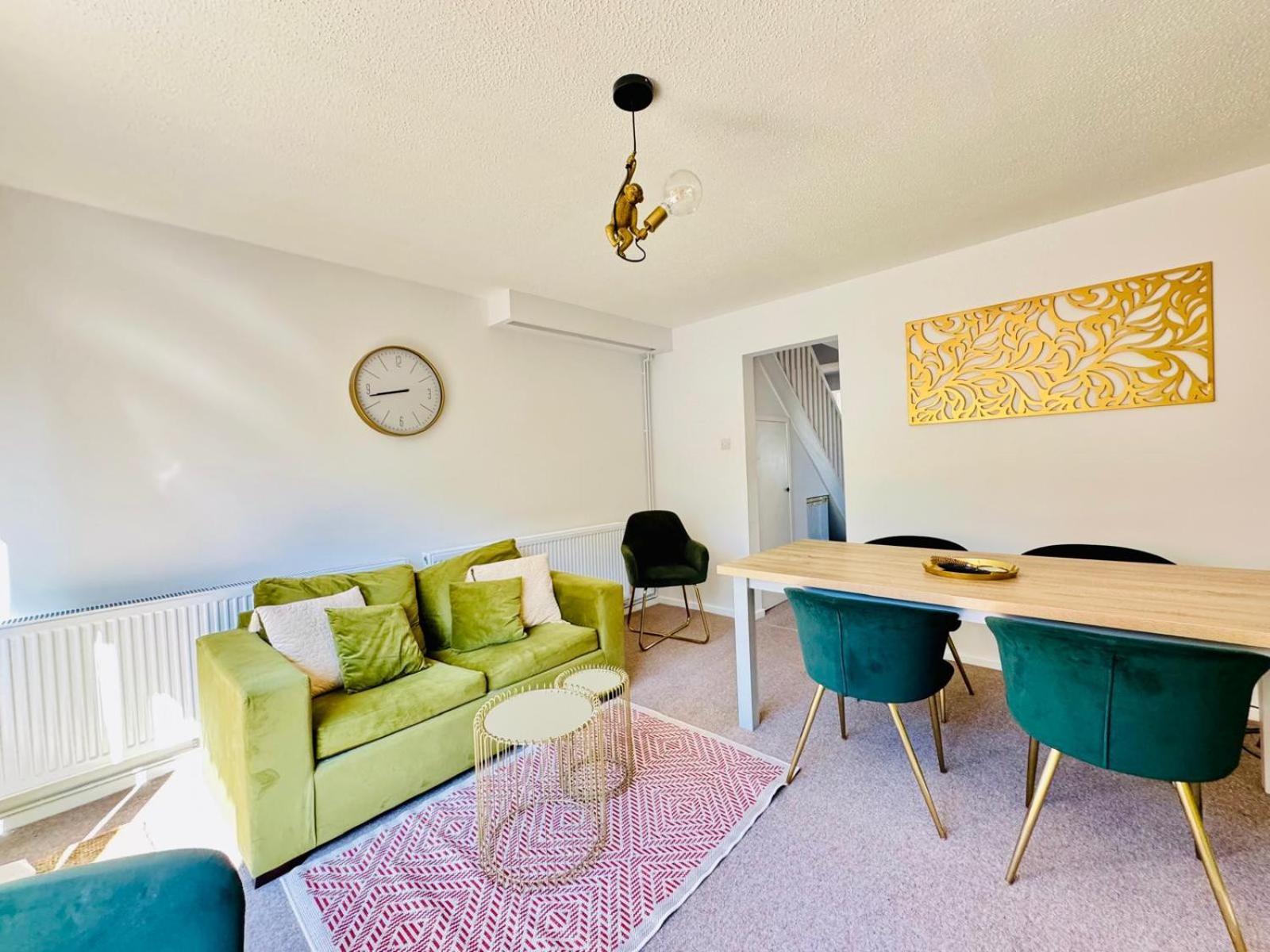 2 Bed House, Sleeps 6, Dog Friendly, Close To A14 M11, With Garden & Parking Long Stay Work Contractor Leisure, Jade CBG Buitenkant foto