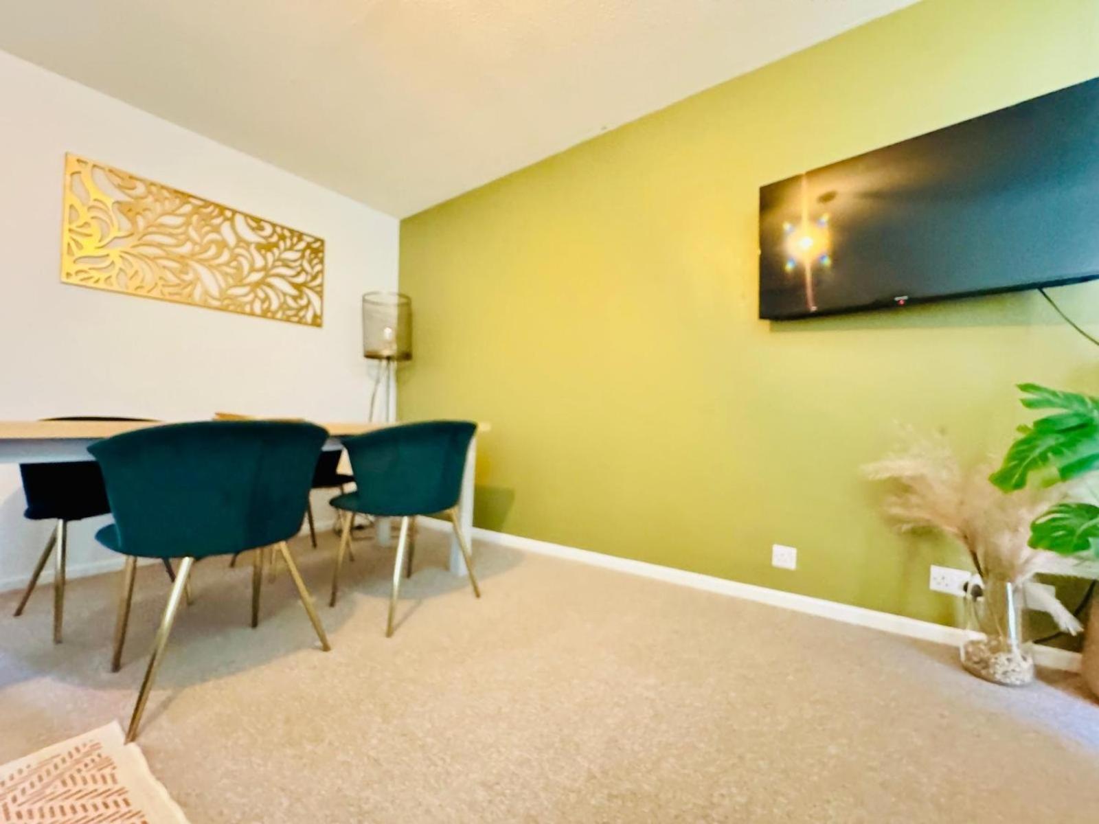 2 Bed House, Sleeps 6, Dog Friendly, Close To A14 M11, With Garden & Parking Long Stay Work Contractor Leisure, Jade CBG Buitenkant foto